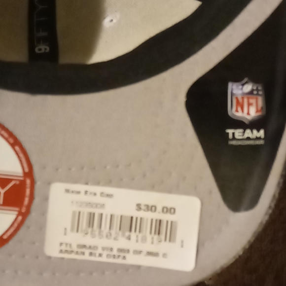 Panthers hat - Picture 2 of 3